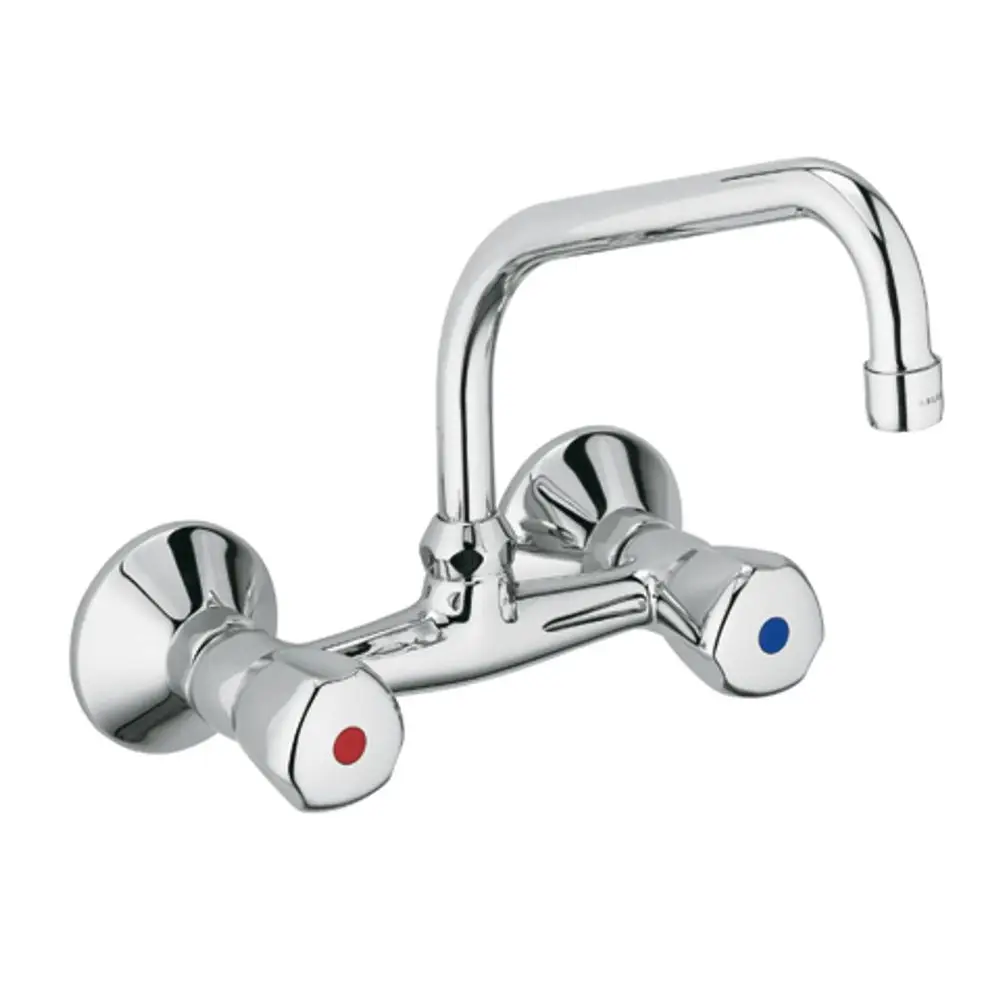 Wandarmatur von Kludi mit zwei Hebeln für kaltes und warmes Wasser in Chromfinish, ausgestattet mit einem geschwungenen Auslauf für die Spüle.